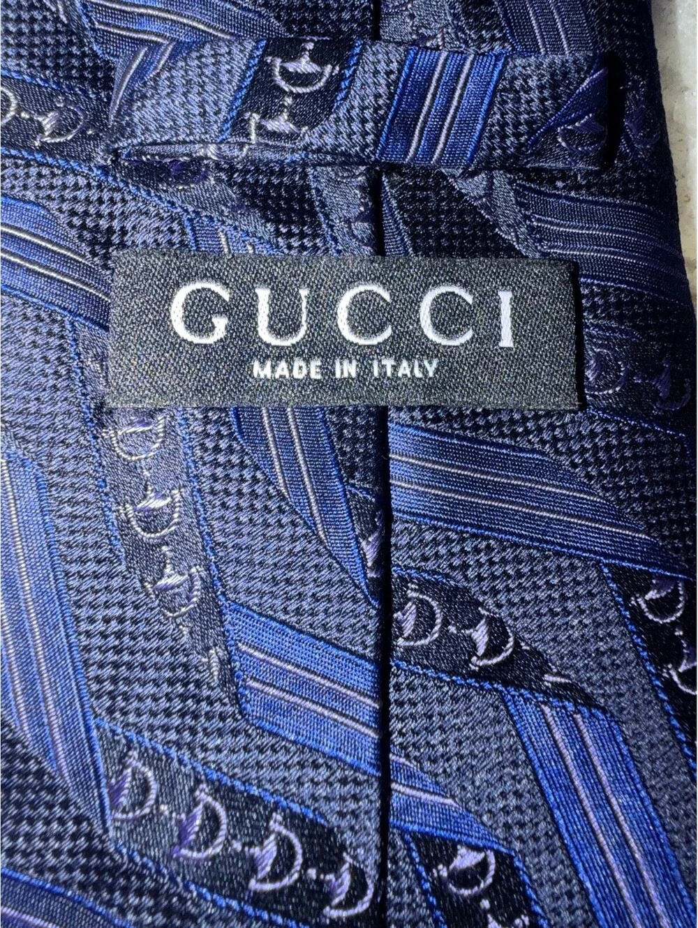 Gucci Men's Silk Necktie Geometric Horsebit Pattern Black Blue Made in Italy